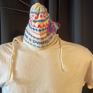 DynaStar women’s beanie hat 100% wool